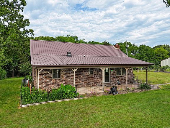 3rd image of 432 County Road 3355