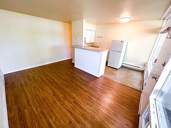 3rd image of 706 Belmont Ave E APT 205