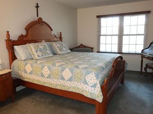 100 Pheasant Run #100, Edison, NJ 08820