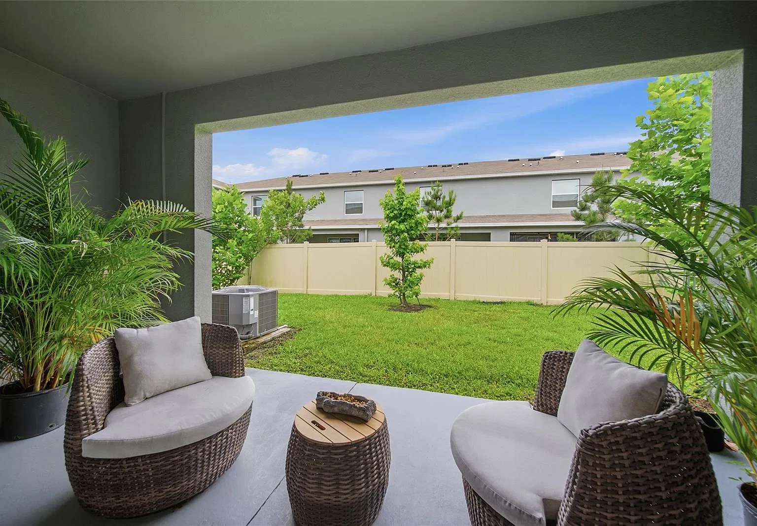 3 bed, 2.5 bath, 1673 sqft, $2,600 — Photo 4