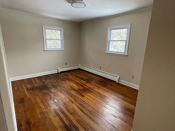 5th image of 102 Royal Oak Dr #1 & 2
