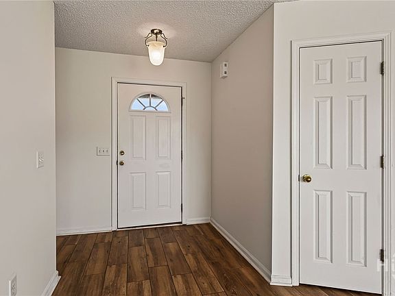 4th image of 305 Timber View Drive