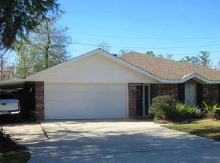 239 Villere Dr, Destrehan, LA 70047