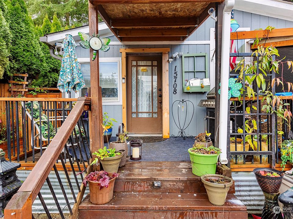 1st image of 15708 83rd Avenue E