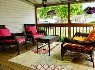 19 Seminole Ave, Lake Hiawatha, NJ 07034