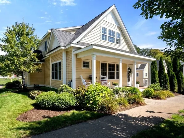 9 Brigham Farm Ln #9, Bolton, MA 01740