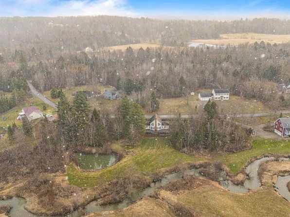 320 Sun Valley Road, Morristown, VT 05661