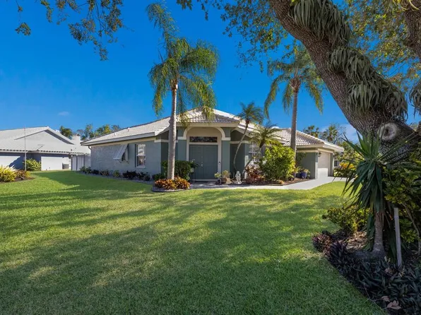 7203 41st Ct E, Sarasota, FL 34243