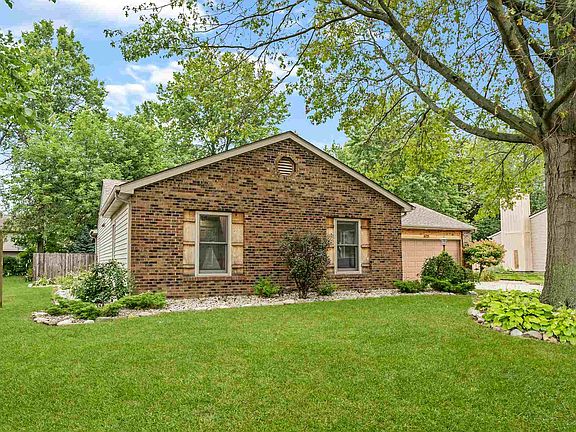 3rd image of 6721 Hillsboro Ln