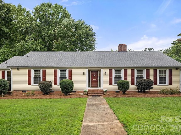 2nd image of 3701 Princeton Dr