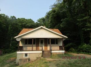 88 Warren Rd, Athens, OH 45701