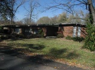 30 Joel Dr, Glen Carbon, IL 62034