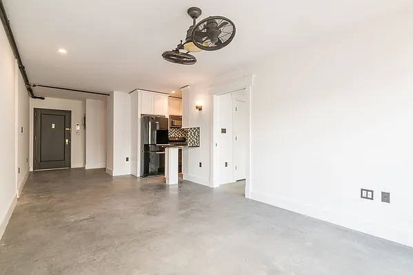 Rented by Grand & Co. | media 34