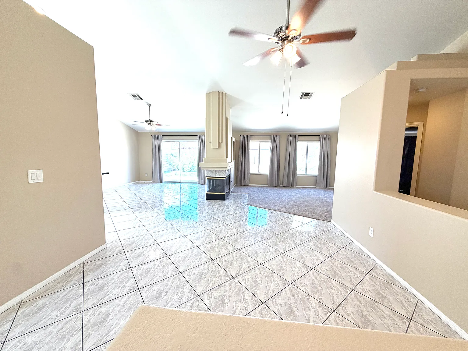 4 bed, 2010 sqft, $2,700 — Photo 4