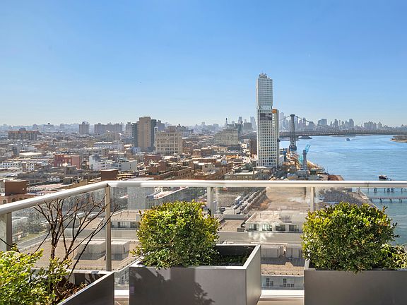 4th image of 2 Northside Piers APT 17A