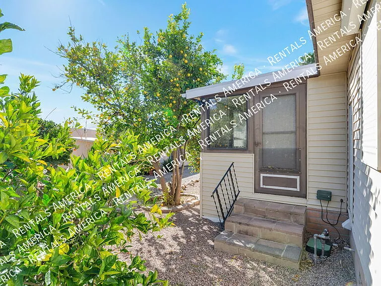 10684 N Stromboli Ave — Photo 26