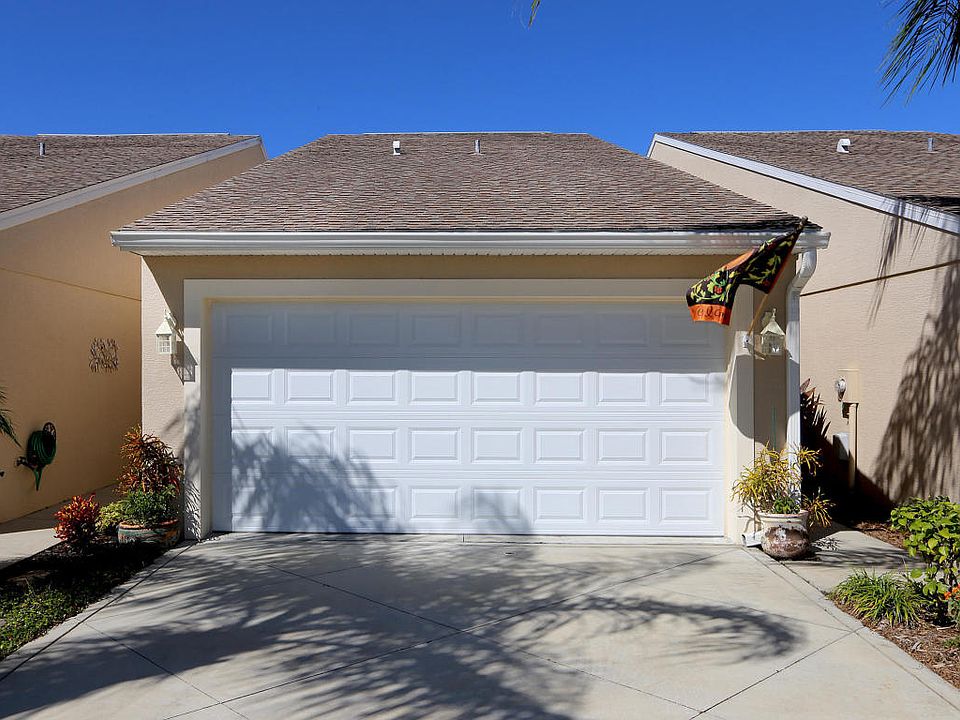 1st image of 2292 Hawks Cove Cir