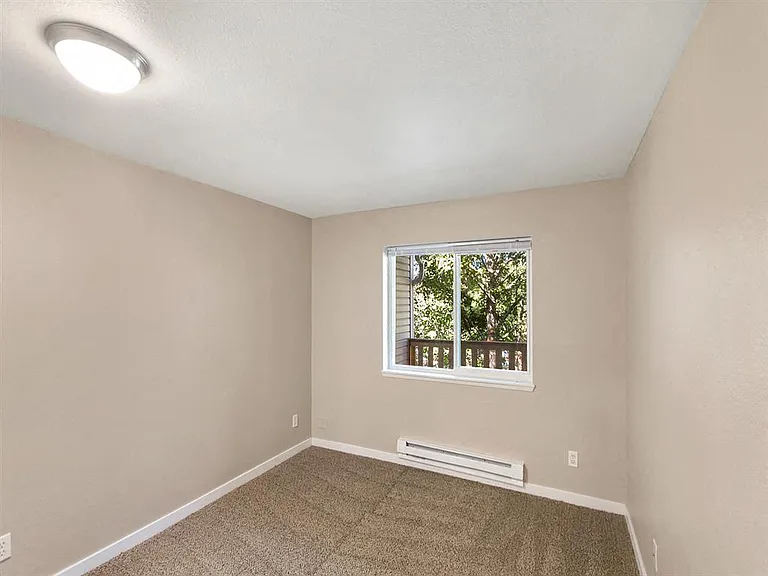 Madison Park Apartments — Photo 10