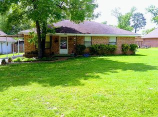 180 Shorthorn Dr, Onalaska, TX 77360