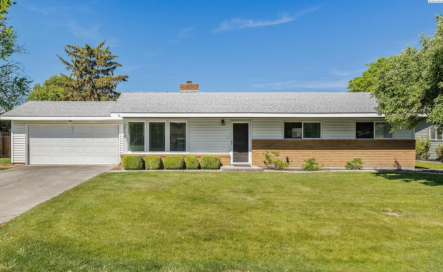 1718 S Sharron St photo 1