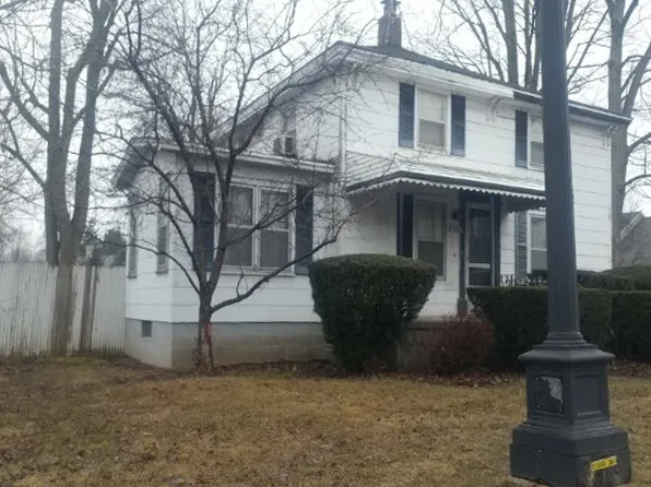 67645 Main St, Richmond, MI 48062