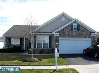 74 Chamber Ln, Columbus, NJ 08022