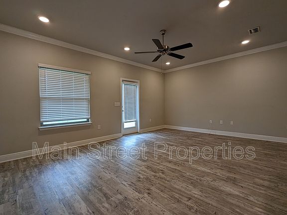 5th image of 354 S F St