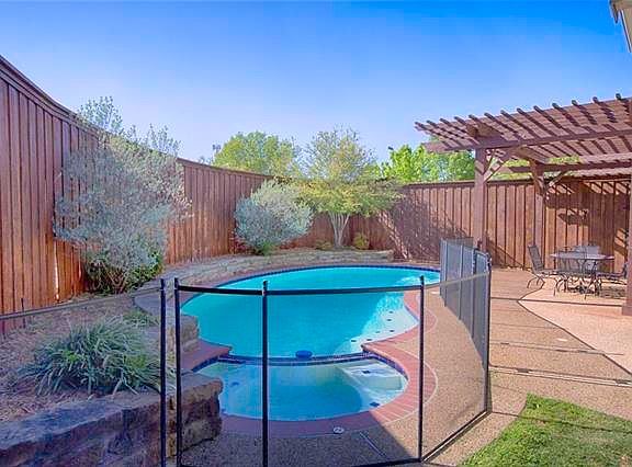 2nd image of 6101 Hidden Springs Ln