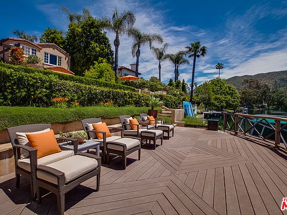 2nd image of 9936 Toluca Lake Ave
