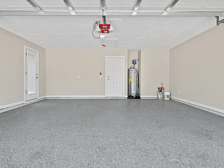 32 Pine Crest Ln — Photo 25