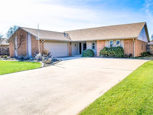 609 Camelot Ct, Altus, OK 73521