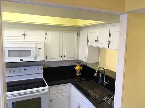 3rd image of 2530 E North St Unit 11-E