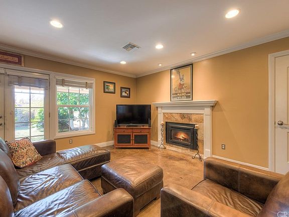 5th image of 23052 Saticoy St