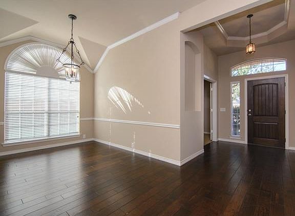 5th image of 7448 Ravenhill Dr