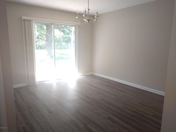 4th image of 11186 Peerless Ln