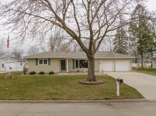 321 Colorado Rd, Cedar Falls, IA 50613