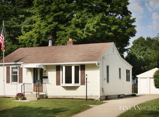 2111 Ontario Ave NE, Grand Rapids, MI 49505