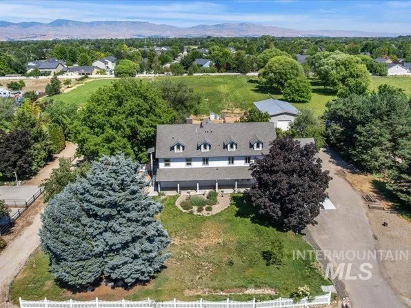 3040 N Duane Dr, Meridian, ID 83646