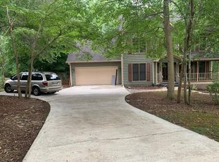 5613 Spruce Ln, Flowery Branch, GA 30542