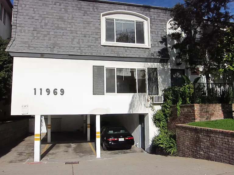 Front unit, above garage