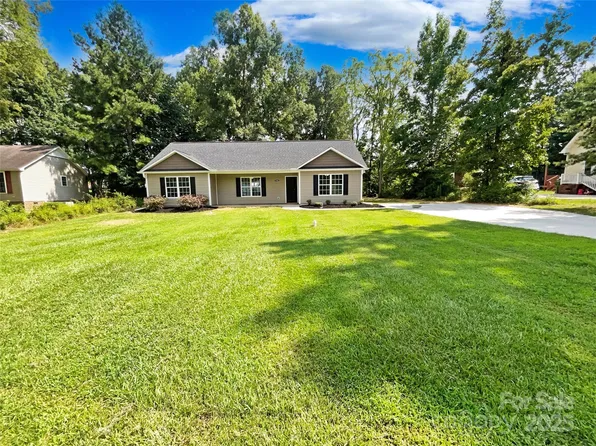 5142 Sedgefield Dr, Lancaster, SC 29720