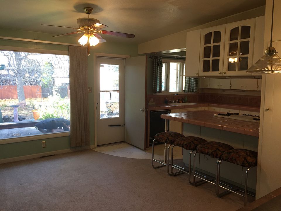 1st image of 3189 N Hancock Ave