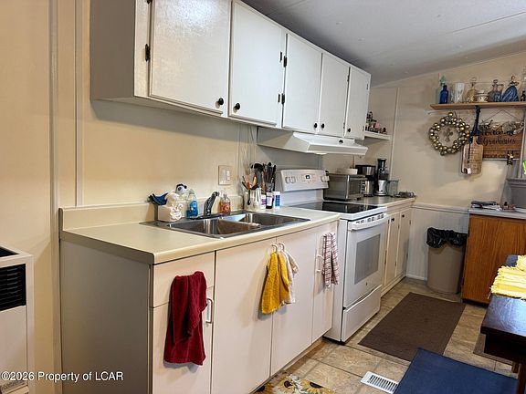 2nd image of 13 Glen Rock Rd