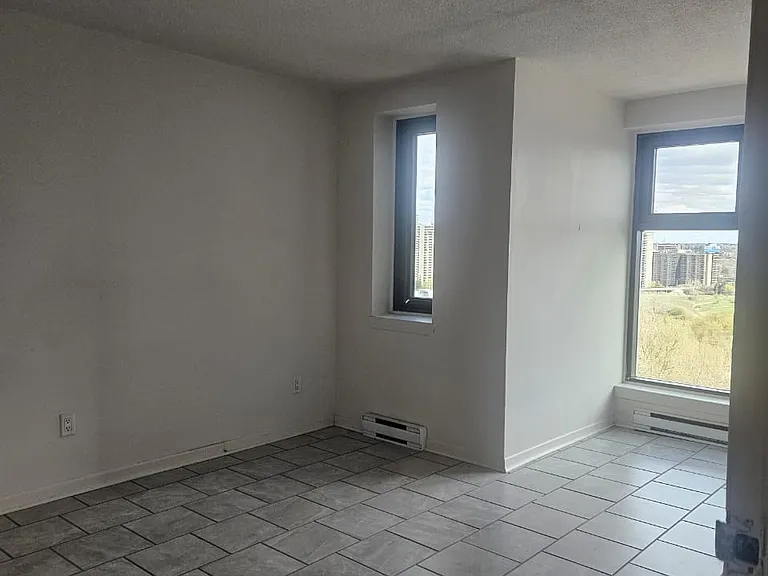170 Lees Ave — Photo 42