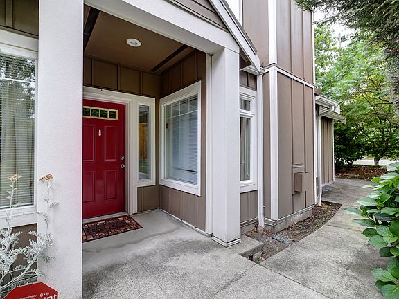 3rd image of 9002 159th Pl NE #704