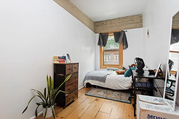 Rented by Douglas Elliman | media 4