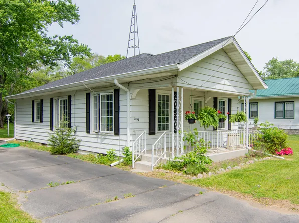 3152 S 3rd St, Niles, MI 49120