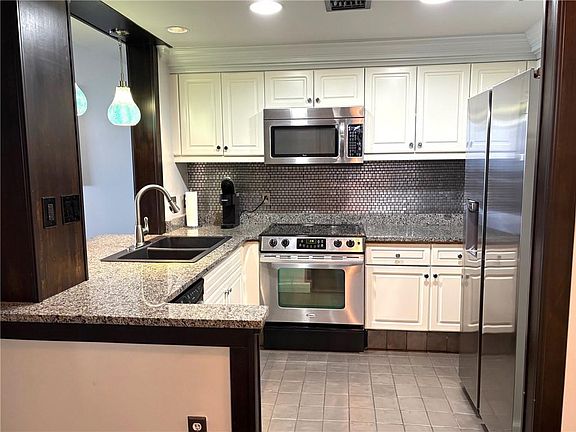 5th image of 75 14th St NE Unit 3340