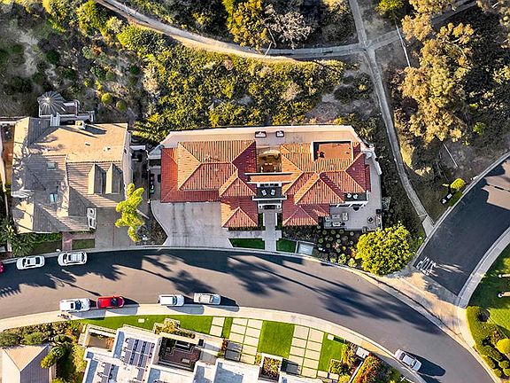 4th image of 75 Marbella