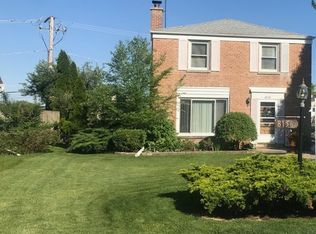 8156 W Oak Ln, Niles, IL